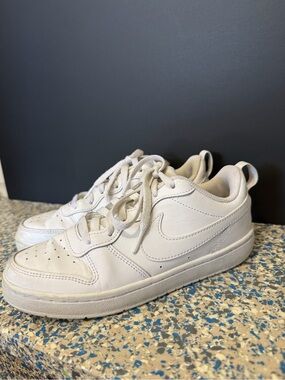 Nike Court Borough Low 2 Kids Shoe Size 5Y